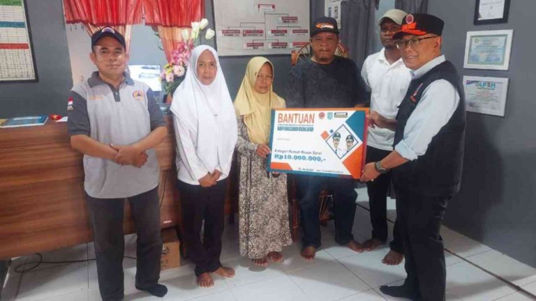 38 Rumah Terdampak Angin Kencang, BPBD Banjar Salurkan Bantuan