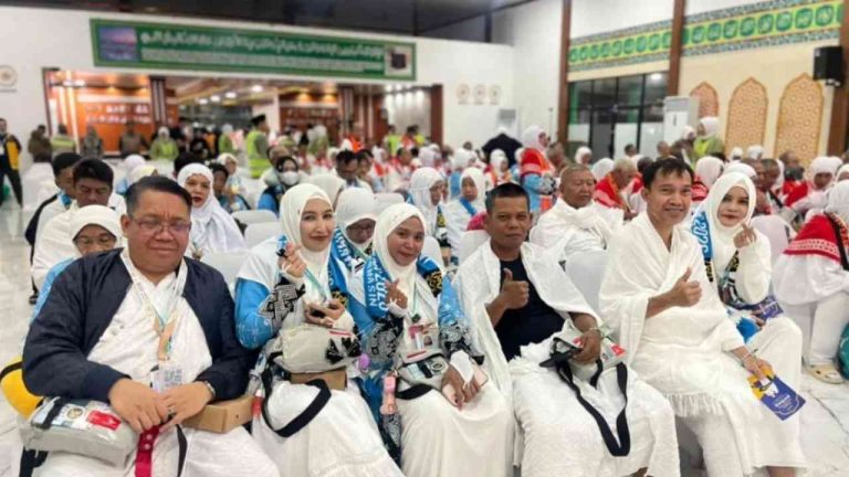 Kloter Terakhir Embarkasi Banjarmasin Berangkat ke Tanah Suci