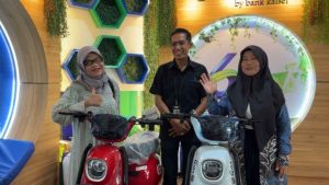 Renovasi Rumah Berujung Hoki, 2 Nasabah Bank Kalsel Menang Sepeda Listrik