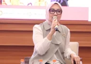 Atalia Praratya saat memberikan keterangan terkait kasus kekerasan terhadap perempuan dan anak.