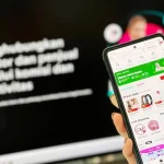 Ilustrasi transaksi belanja online di marketplace Indonesia