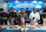 Kabareskrim Polri Komjen Asep Safrudin memberikan keterangan pers penanganan kasus karhutla di Polda Kalimantan Barat