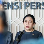 Ketua DPR RI Puan Maharani saat memberikan keterangan pers terkait insiden kekerasan mahasiswa