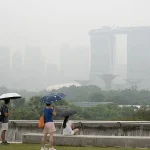 Kondisi langit yang diselimuti kabut asap akibat kebakaran lahan.