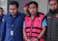 Mantan Ketua Ombudsman Hery Susanto saat menjalani proses persidangan