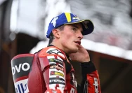 Marc Marquez saat merayakan kemenangan di podium MotoGP Mandalika 2026