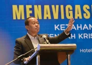 Menteri ESDM Bahlil Lahadalia dan Menteri HAM Natalius Pigai dalam sebuah kesempatan