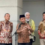 Menteri Bahlil Lahadalia Ungkap Penyebab Penurunan Stok BBM Pertalite Secara Nasional Menteri ESDM Bahlil Lahadalia memberikan keterangan pers terkait stok BBM