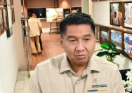 Menteri Perumahan dan Kawasan Permukiman Maruarar Sirait memberikan keterangan terkait sengketa lahan PT KAI di Tanah Abang