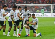 Para pemain Persib Bandung saat bertanding di lapangan hijau