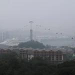 Pemandangan kabut asap menyelimuti kawasan pelabuhan di Singapura