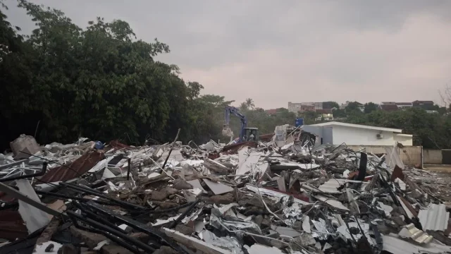 Penampakan Terkini Klaster Mewah Lapas Cibinong, 1 Rumah Belum Dirobohkan Penampakan Terkini Klaster Mewah Lapas Cibinong, 1 Rumah Belum Dirobohkan