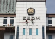 Pertemuan Menteri ESDM Bahlil Lahadalia dan Menteri PKP Maruarar Sirait di Kantor Kementerian ESDM Jakarta