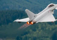 Pesawat tempur Rafale dan Typhoon dalam latihan militer gabungan