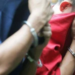 Petugas kepolisian melakukan penanganan kasus kecelakaan maut di Alam Sutera Tangerang Selatan