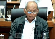 Pipa distribusi gas bumi di fasilitas hulu migas Indonesia