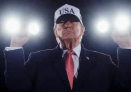Presiden Amerika Serikat Donald Trump memberikan pernyataan terkait konflik militer dengan Iran dalam rapat umum