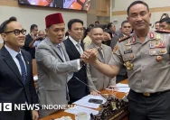 Presiden Prabowo Subianto melantik Jenderal Polisi Suyudi Ario Seto sebagai Kapolri di Istana Negara.