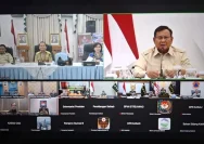 Presiden Prabowo Subianto memberikan pernyataan mengenai penanganan karhutla di Istana Merdeka.