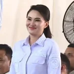 Prabowo Kelakar Pemilu Masih Lama Saat Sapa Sherly Tjoanda di Maluku Utara Presiden Prabowo Subianto saat menghadiri acara groundbreaking proyek hilirisasi di Halmahera Tengah, Maluku Utara.