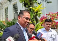 Rektor IPB Alim Setiawan Slamet saat tiba di Istana Kepresidenan Jakarta