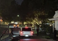 Sejumlah pejabat negara memasuki kawasan Istana Bogor untuk menghadiri rapat kabinet.
