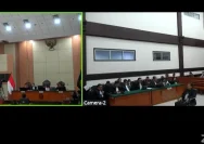 Terdakwa kasus dugaan fitnah ijazah palsu Roy Suryo