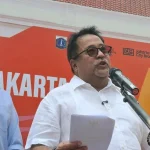 Wakil Gubernur DKI Jakarta Rano Karno memberikan imbauan terkait penanganan sebaran asap karhutla di Balai Kota Jakarta