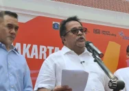 Wakil Gubernur DKI Jakarta Rano Karno memberikan imbauan terkait penanganan sebaran asap karhutla di Balai Kota Jakarta