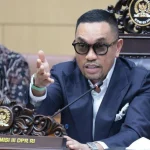 Wakil Ketua Komisi III DPR Ahmad Sahroni memberikan keterangan pers mengenai revisi UU Tipikor